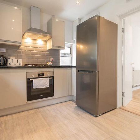 4 Bedroom House - Parking & Garden - Smart Tvs - Netflix - Wifi - Top Rated - 22Cg Birmingam Exterior foto