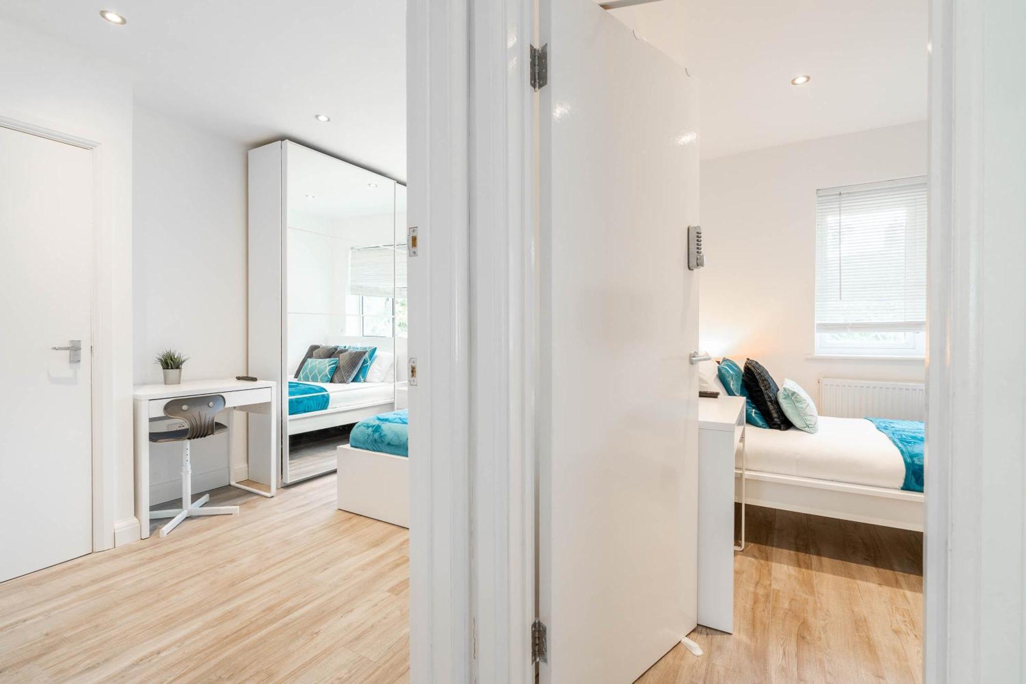 4 Bedroom House - Parking & Garden - Smart Tvs - Netflix - Wifi - Top Rated - 22Cg Birmingam Exterior foto
